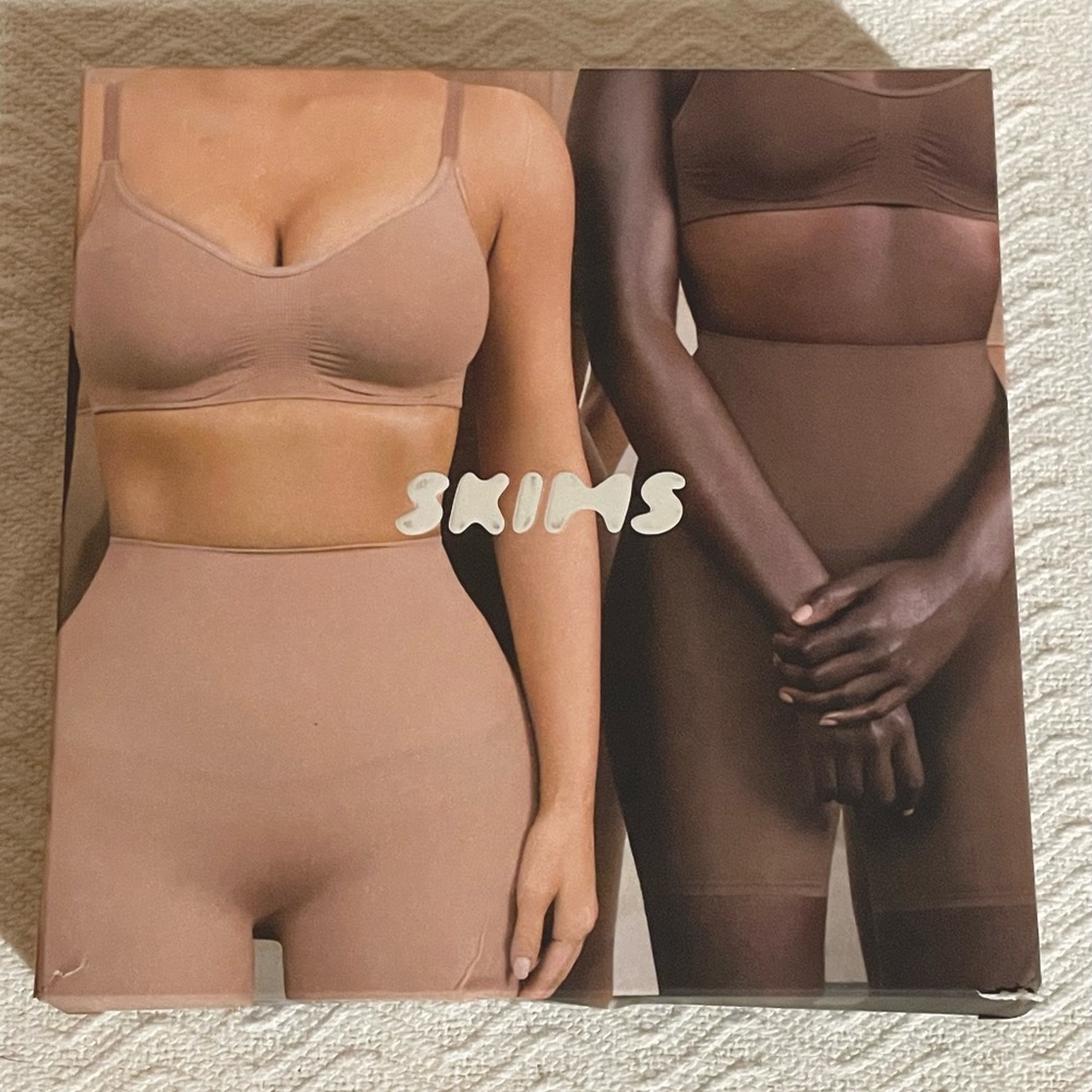 SKIMS Core Control Short Mid Thigh In Color - Picture 6 of 7